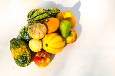 Sonbahar, balkabağı, elma, armut ve süs için arkaplan