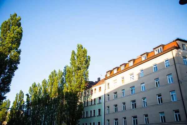 Konut Binaları Apartmanlar Sendling Deki Apartmanlar Evlerin Önündeki Kavunlar Lindwurmstr — Stok fotoğraf