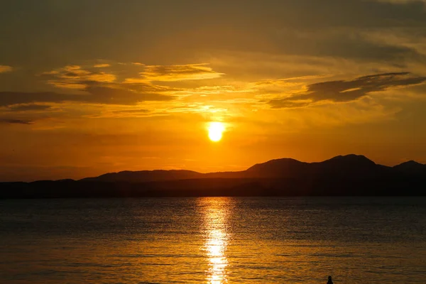 Захід Сонця Бардоліно Озері Гарда Горами Задньому Плані — стокове фото