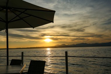 Sunset Aperitif Bardolino 'daki Garda Gölü' nde.