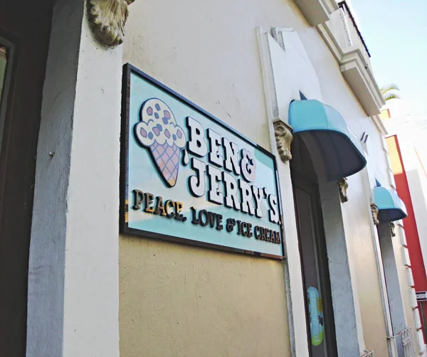 欢迎Ben Jerry在旧城Caribbean San Juan Puerto Rico的冰淇淋店 — 图库照片