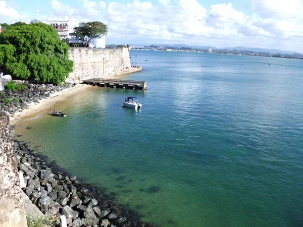 Uma Bela Baía Com Iate Água Turquesa Jetski San Juan — Fotografia de Stock