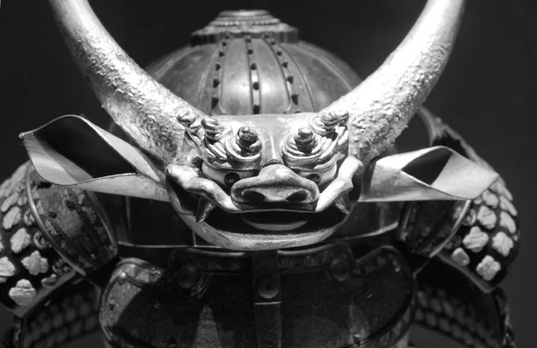 Helm Mit Drachen Emblem Eines Antiken Samurai Dramatischer Beleuchtung Samurai — Stockfoto