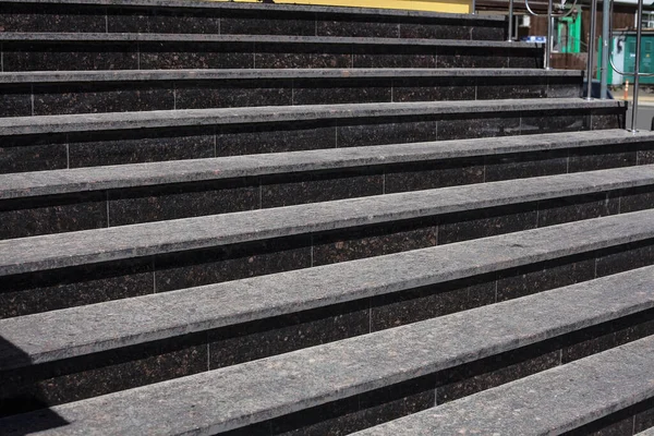 Granitstufen Dunkle Stufen Vom Grund Entfernt Wide Steintreppe Oft Auf — Stockfoto