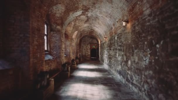 Inne i Charterhouse norfolk kloster — Stockvideo