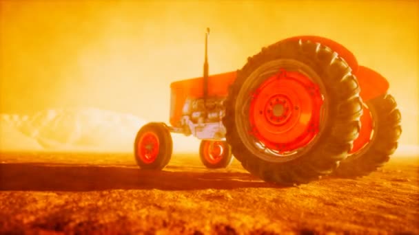 Vintage retro tractor on a farm in desert — Stock Video