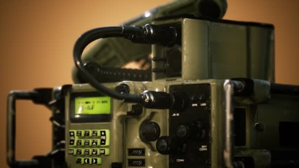 Panel de control de comunicación por radio militar — Vídeo de stock