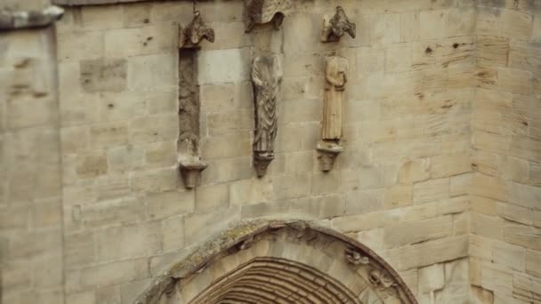 Kyrka Saint Sauveur Fegeac dörr — Stockvideo