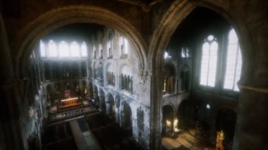 Wilmslow 'daki St. Bartholomews' un İçi