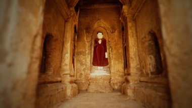 Bagan Eim ya kyaung Myanmar 'daki antik tapınakların içinde.