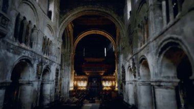 Wilmslow 'daki St. Bartholomews' un İçi