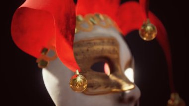 Venedik karnaval maskeleri altınla