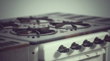 Eski model stil gaz sobası.
