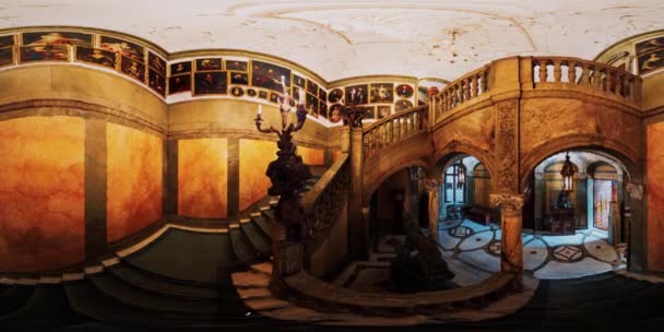 Vr 360 stairway in old palace hall — Stock Video