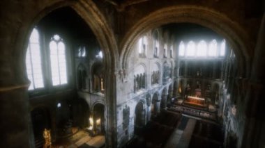 Wilmslow 'daki St. Bartholomews' un İçi