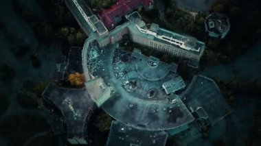 Geceleri Terk Edilmiş Hava Hastanesi