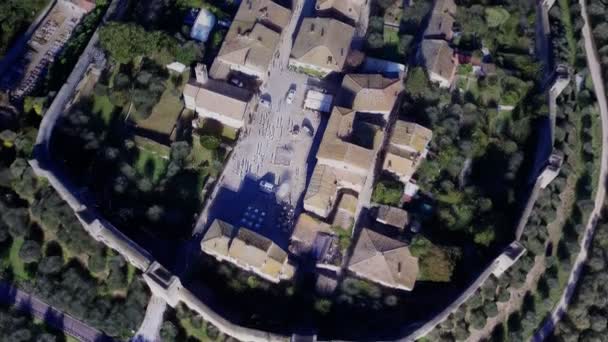 Monteriggioni kasabasının havadan görünüşü — Stok video