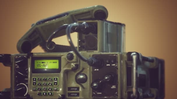 Wojskowy panel sterowania łączności radiowej — Wideo stockowe