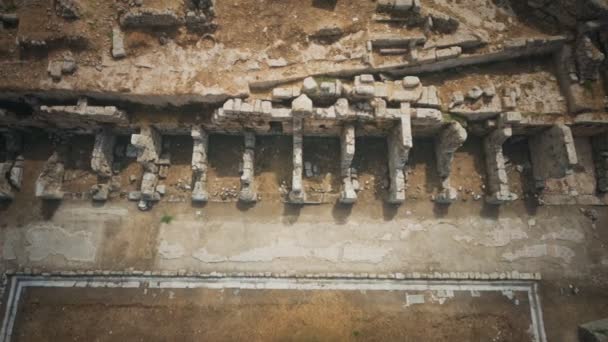 Ruinerna av den nordliga marknaden i Korint Grekland — Stockvideo
