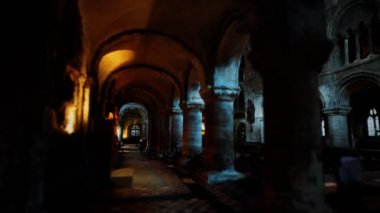 Wilmslow 'daki St. Bartholomews' un İçi