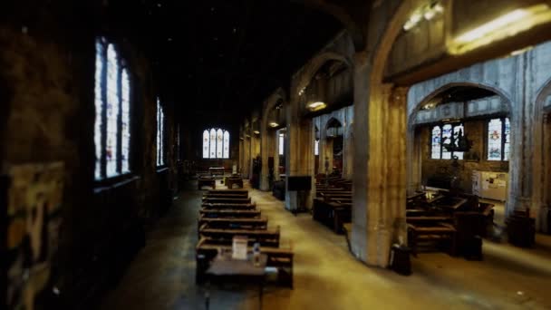 Historiska och vackra Interoir of All Hallows By The Tower Church — Stockvideo