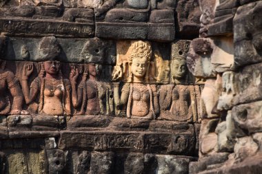 Angkor Wat, Siem Reap, Kamboçya 'da yardım heykeli.