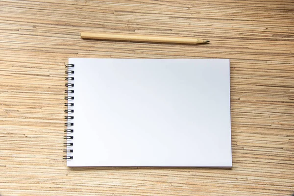 Caderno Com Lápis Sobre Fundo Madeira Espaço Trabalho Acolhedor Vista — Fotografia de Stock