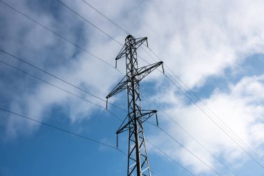 Towers güç iletim hatları yüksek gerilim için.