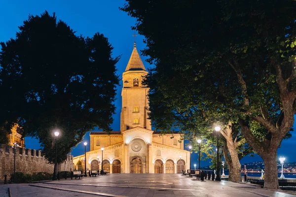 Gijon, Asturias, Kuzey İspanya 'daki San Pedro Kilisesi