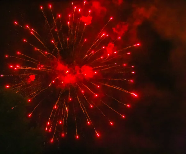 Πολύχρωμο Φόντο Defocused Φώτα Πολύχρωμα Πυροτεχνήματα Στο Νυχτερινό Ουρανό Φόντο — Φωτογραφία Αρχείου
