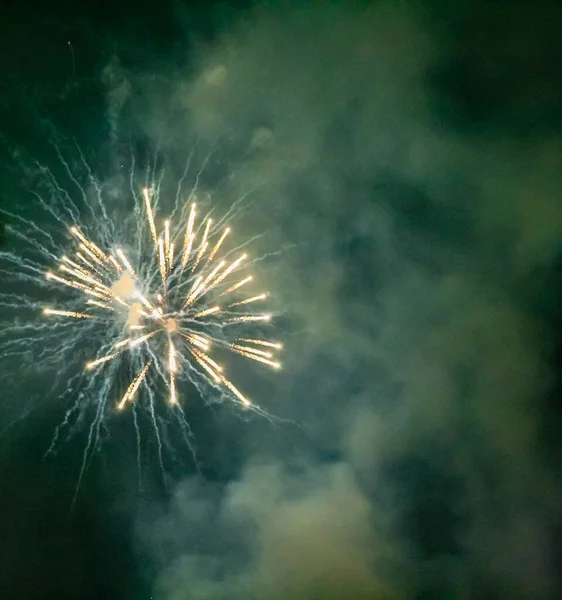 Fundo Colorido Luzes Desfocadas Fogos Artifício Coloridos Céu Noturno Como — Fotografia de Stock