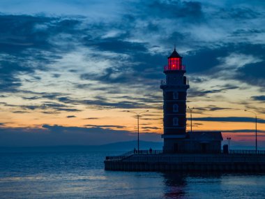Baykal Limanı 'ndaki deniz feneri. Turka Nehri 'nin ağzında yer alır..