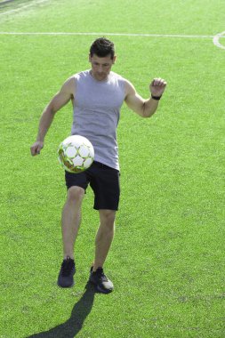 Genç futbolcu