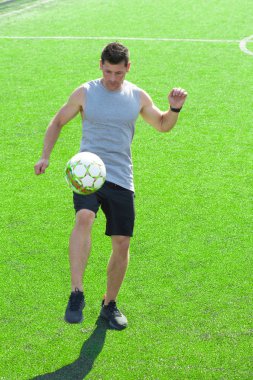 Genç futbolcu
