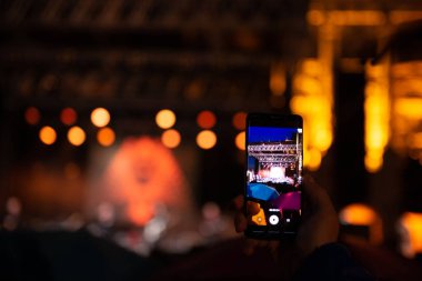 konser fanlar