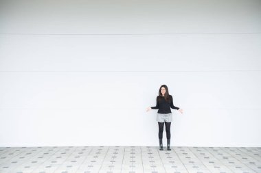 Genç kadın kendini ifade