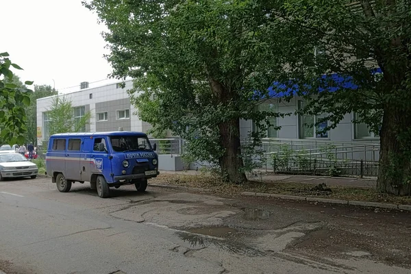 Omsk, Rusya - 29 Haziran 2020: Rusya 'nın özel posta arabası