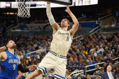 Orlando Magic, 8 Şubat 2020 tarihinde Orlando Florida 'daki Amway' de Milwaukee Bucks 'a ev sahipliği yaptı.. 