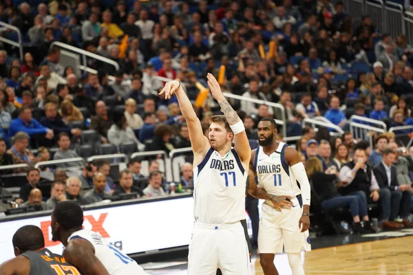 Orlando Magic Gastheer Van Dallas Mavericks Het Amway Center Orlando — Stockfoto