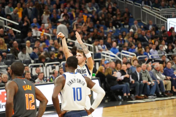 Orlando Magic Φιλοξενεί Dallas Mavericks Στο Amway Center Στο Ορλάντο — Φωτογραφία Αρχείου