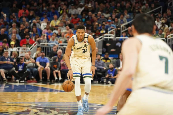 Orlando Magic, 8 Şubat 2020 tarihinde Orlando Florida 'daki Amway' de Milwaukee Bucks 'a ev sahipliği yaptı.. 