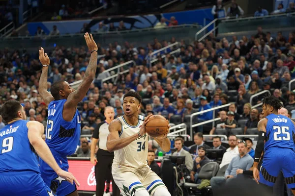 Orlando Magic Φιλοξενεί Milwaukee Bucks Στο Amway Στο Ορλάντο Της — Φωτογραφία Αρχείου