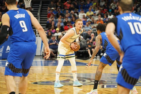 Orlando Magic Värd Milwaukee Bucks Amway Orlando Florida Lördag Februari — Stockfoto