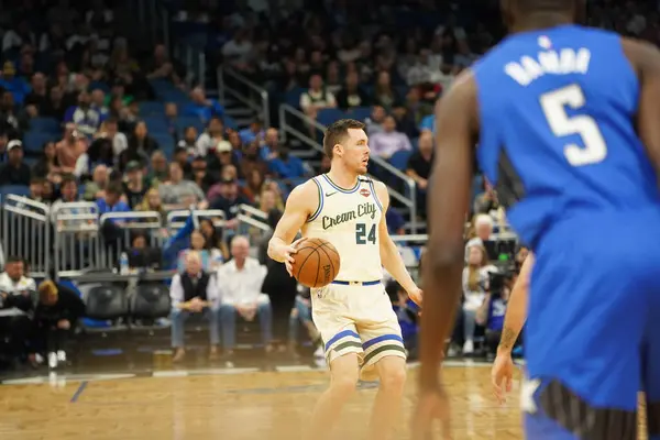 Orlando Magic Host Milwaukee Bucks Amway Orlando Florida Saturday February — Stock Photo, Image