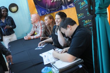 8 Nisan 2012 'de Orlando Florida' da yıllık Deniz Dünyasının Paskalya Gündoğumu Servisi. 