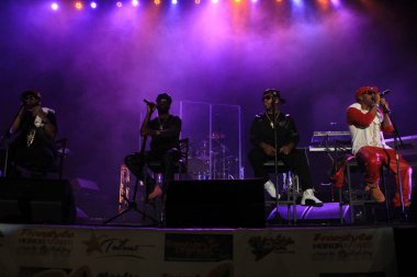R & B Şarkıcıları Keith Sweat, Jagged Edge, Dru Hill ve Sisqo 15 Kasım 2014 'te Orlando Florida' daki CFE Arena 'da sahne aldılar.. 