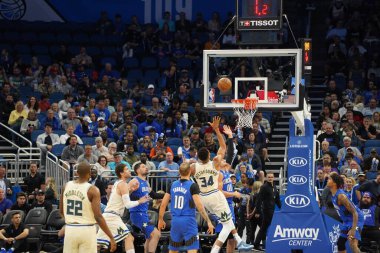 Orlando Magic, 8 Şubat 2020 tarihinde Orlando Florida 'daki Amway' de Milwaukee Bucks 'a ev sahipliği yaptı.. 