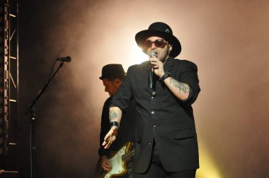 Christian Rock Bands Audio Adrenaline ve Kutless 23 Mart 2014 'te Osceola Sahne Sanatları Merkezi Kissimmee, FL' de sahne almaktadır..