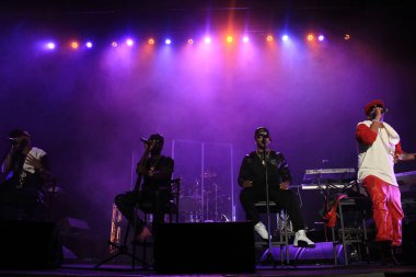 R & B Şarkıcıları Keith Sweat, Jagged Edge, Dru Hill ve Sisqo 15 Kasım 2014 'te Orlando Florida' daki CFE Arena 'da sahne aldılar.. 