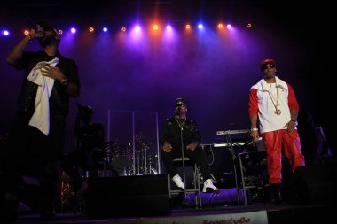 R & B Şarkıcıları Keith Sweat, Jagged Edge, Dru Hill ve Sisqo 15 Kasım 2014 'te Orlando Florida' daki CFE Arena 'da sahne aldılar.. 